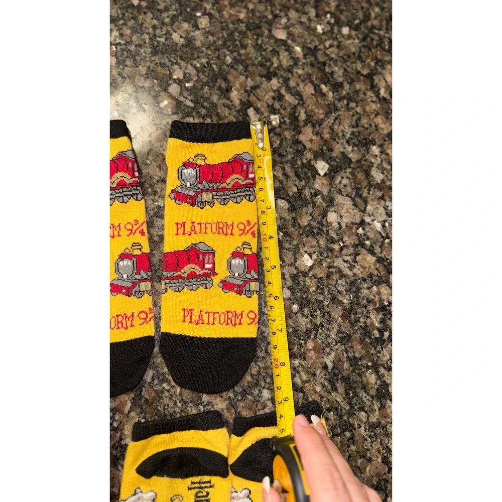Harry Potter Ankle Socks Bundle Gryffindor Hufflepuff Platform 9 3/4 3 Pairs
